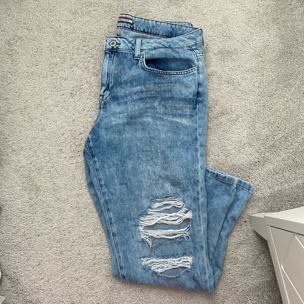 Women’s Boyfriend Ripped Jeans